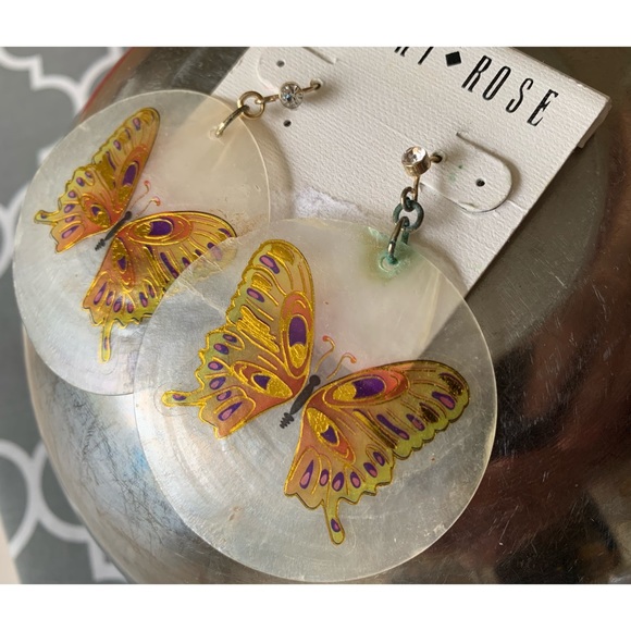 Robert Rose : butterfly painted shell earrings - Picture 1 of 7